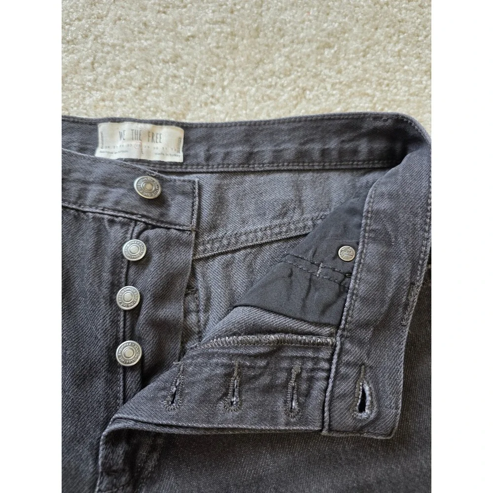 We The Free Women Black Distressed Straight Leg Jeans High Rise Raw Hem Size 28